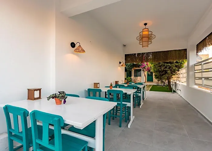 Avlu Palamutbükü Hotel *