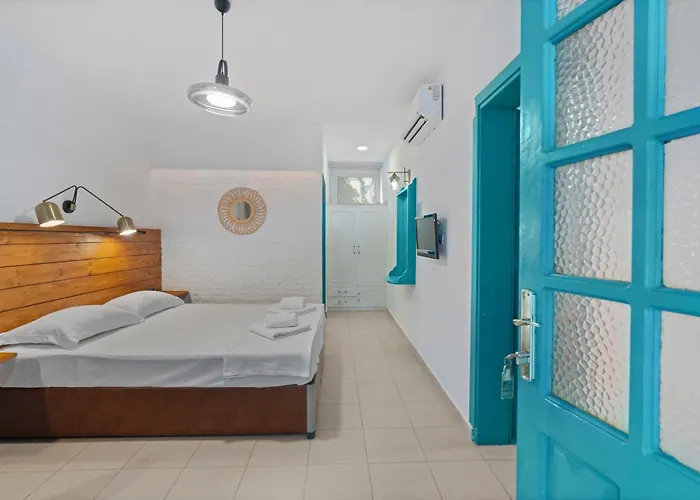 Avlu Palamutbükü Hotel *